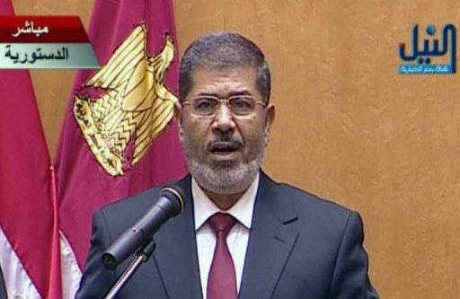 Primer presidente civil de Egipto presta juramento